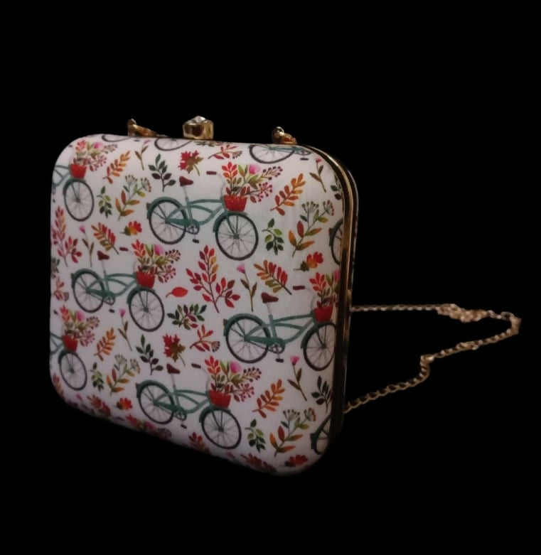 Printed Box Clutch Sling