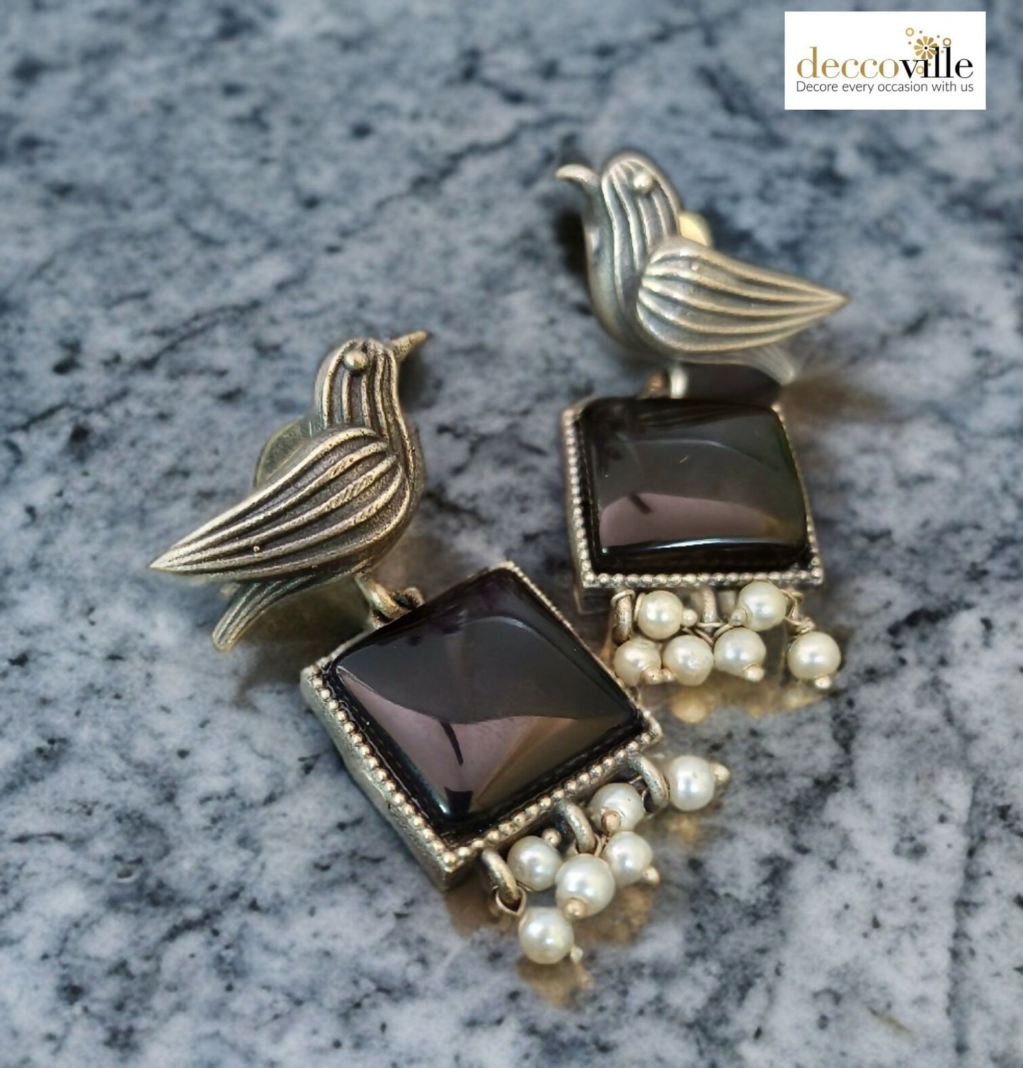 Antique Motif Bird Earring