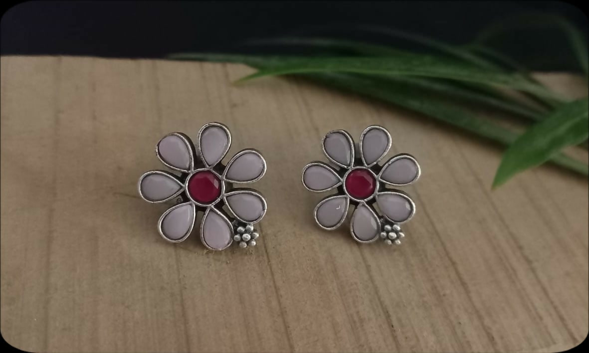 Elegant Floral Stud Earrings