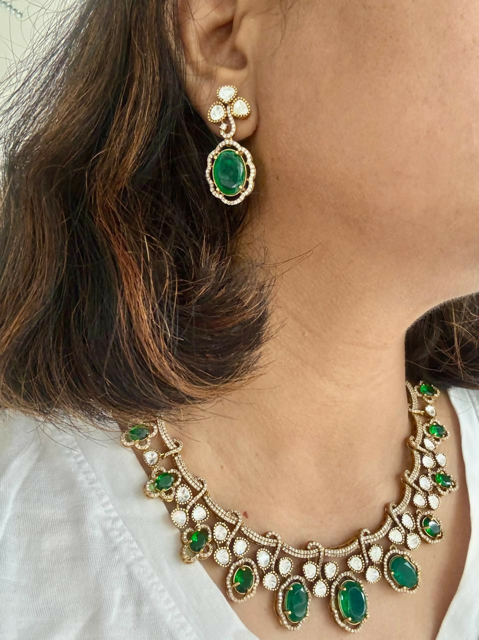 Emerald Green Antique AD and polki necklace