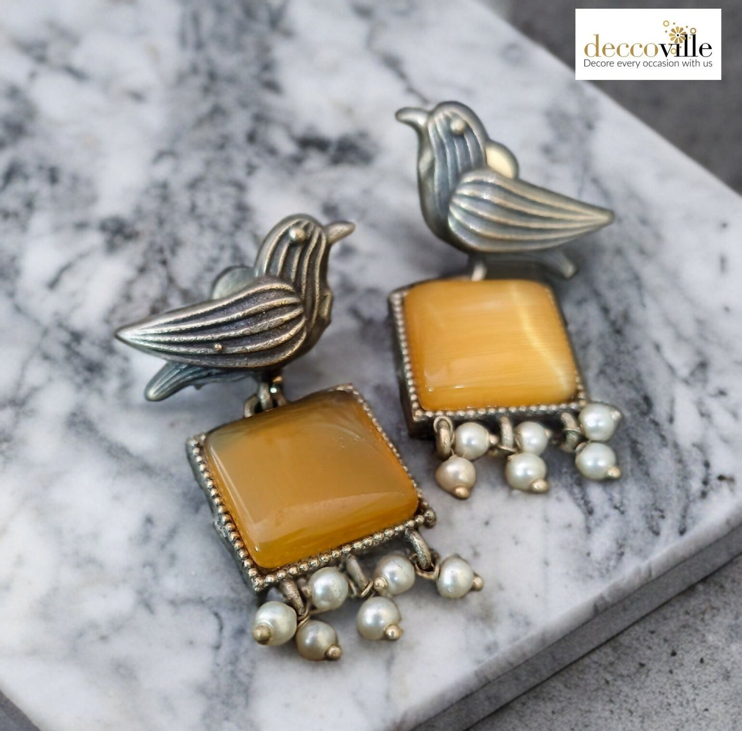 Antique Motif Bird Earring
