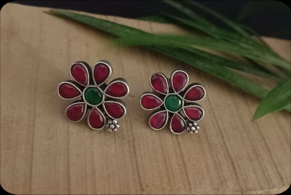 Elegant Floral Stud Earrings
