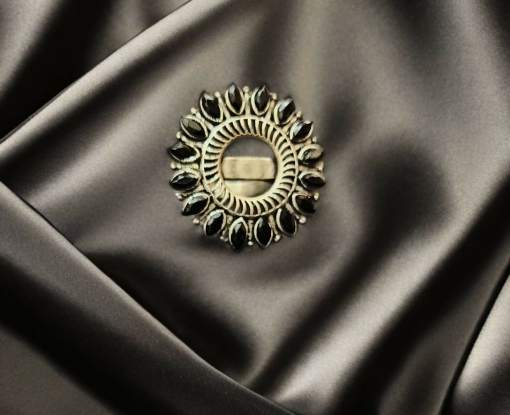 Sunburst Stone Finger Ring