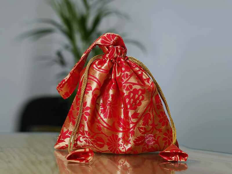 Paithani Batwa red colour